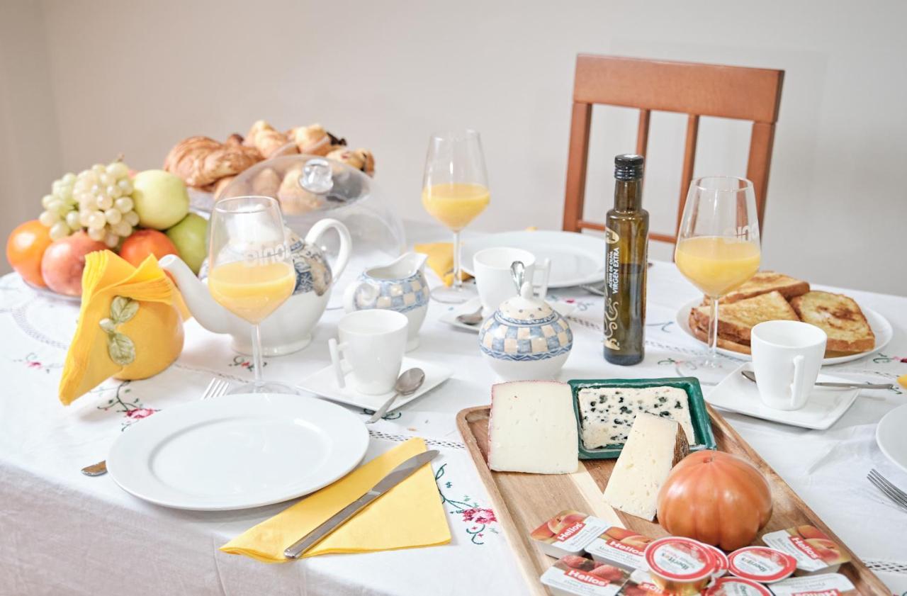 Peregrina Pension 1 Педрусо Экстерьер фото